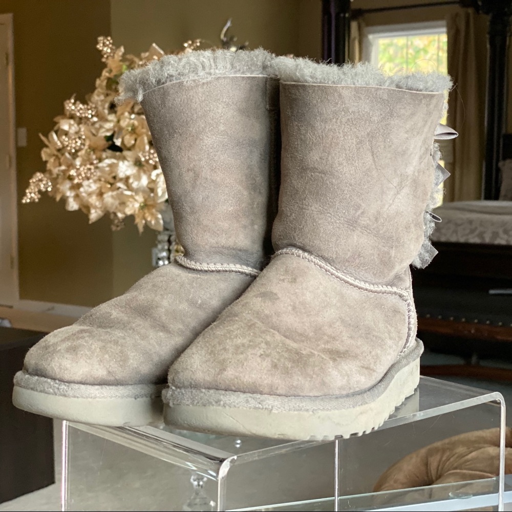 Bailey Bow UGGS - Picture 4 of 7